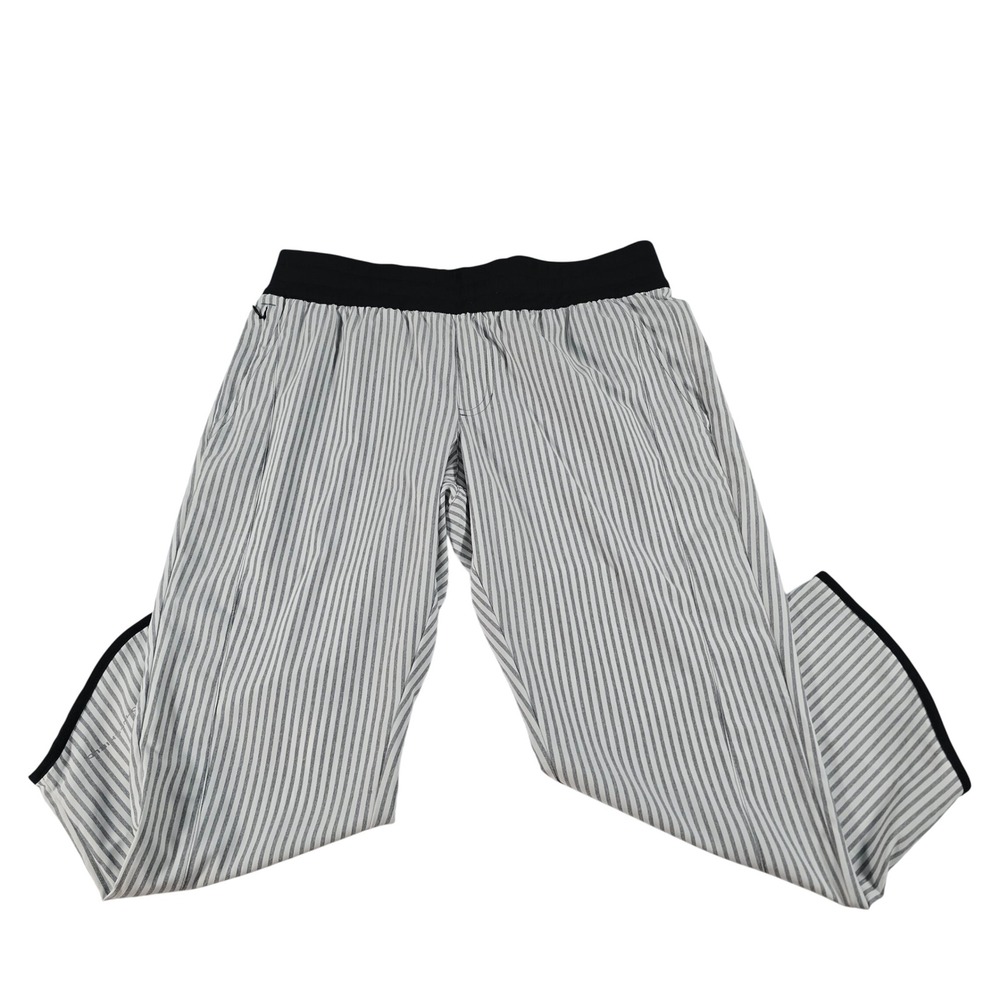 Columbia Womens Grey White Striped Capri Pants Active Hiking AL0219 Size M